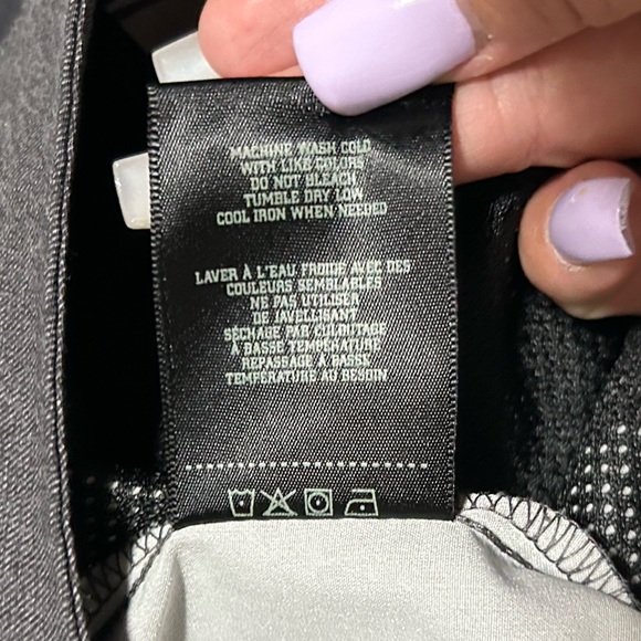 Used Men’s CSG (Champs Sports Gear) dark charcoal grey/ black shorts - size 38 - Picture 16 of 16